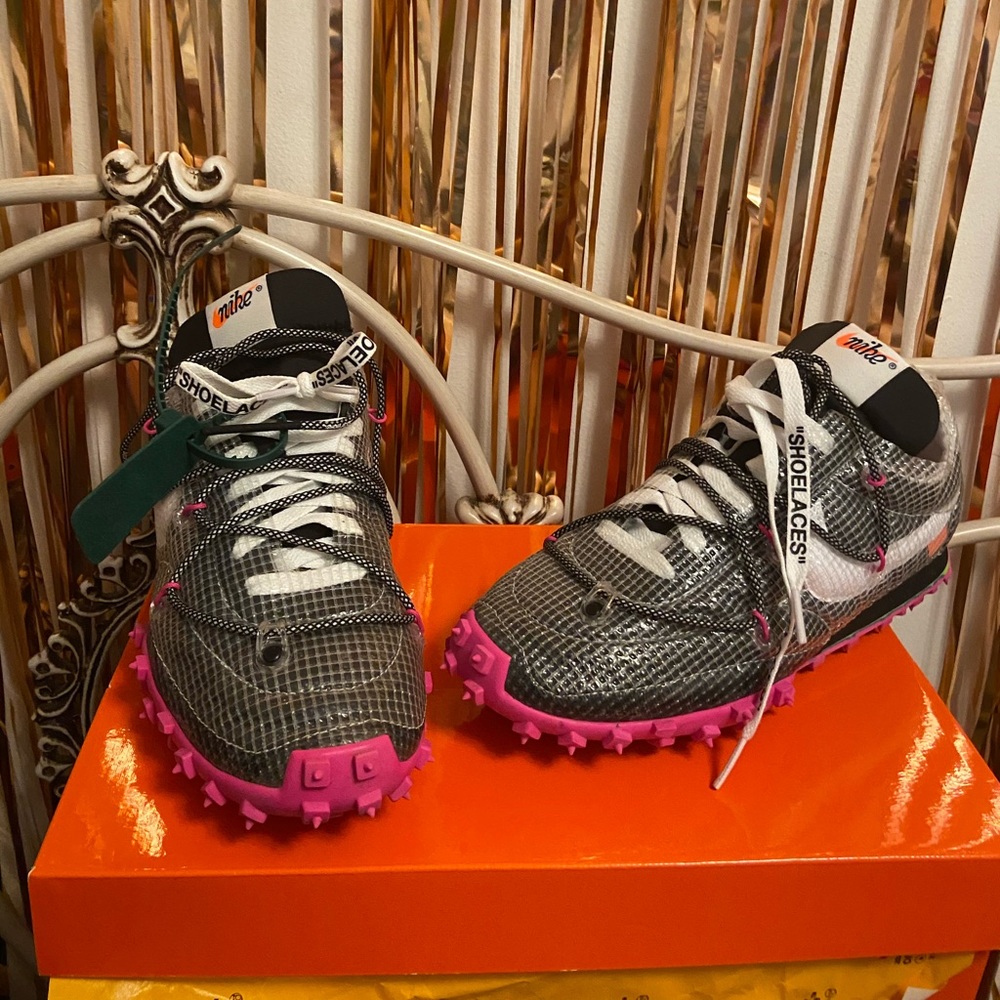 NIKE x OFFWHITE WAFFLE RACER
